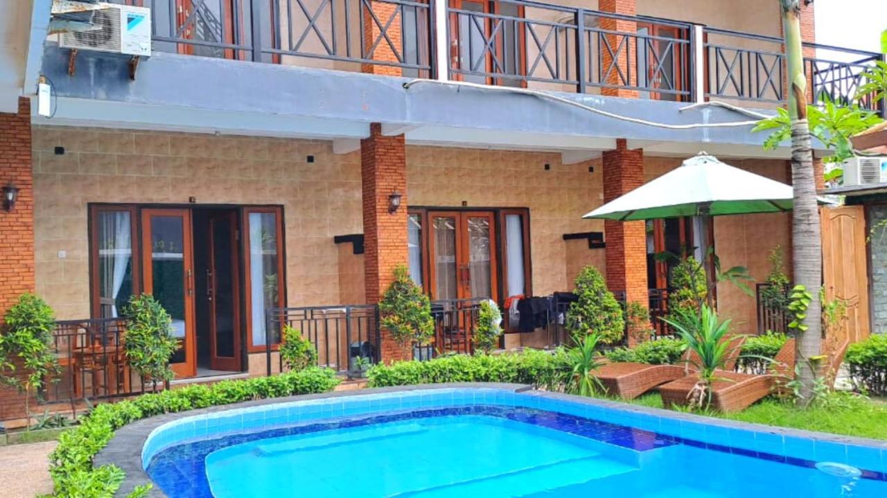Wahyuga Sari Guest House Nita Salon & Spa Nusa Lembongan  Exterior photo
