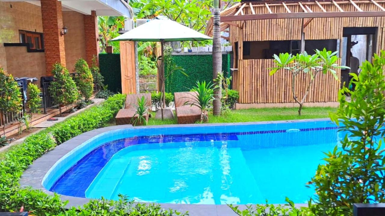 Wahyuga Sari Guest House Nita Salon & Spa Nusa Lembongan  Exterior photo
